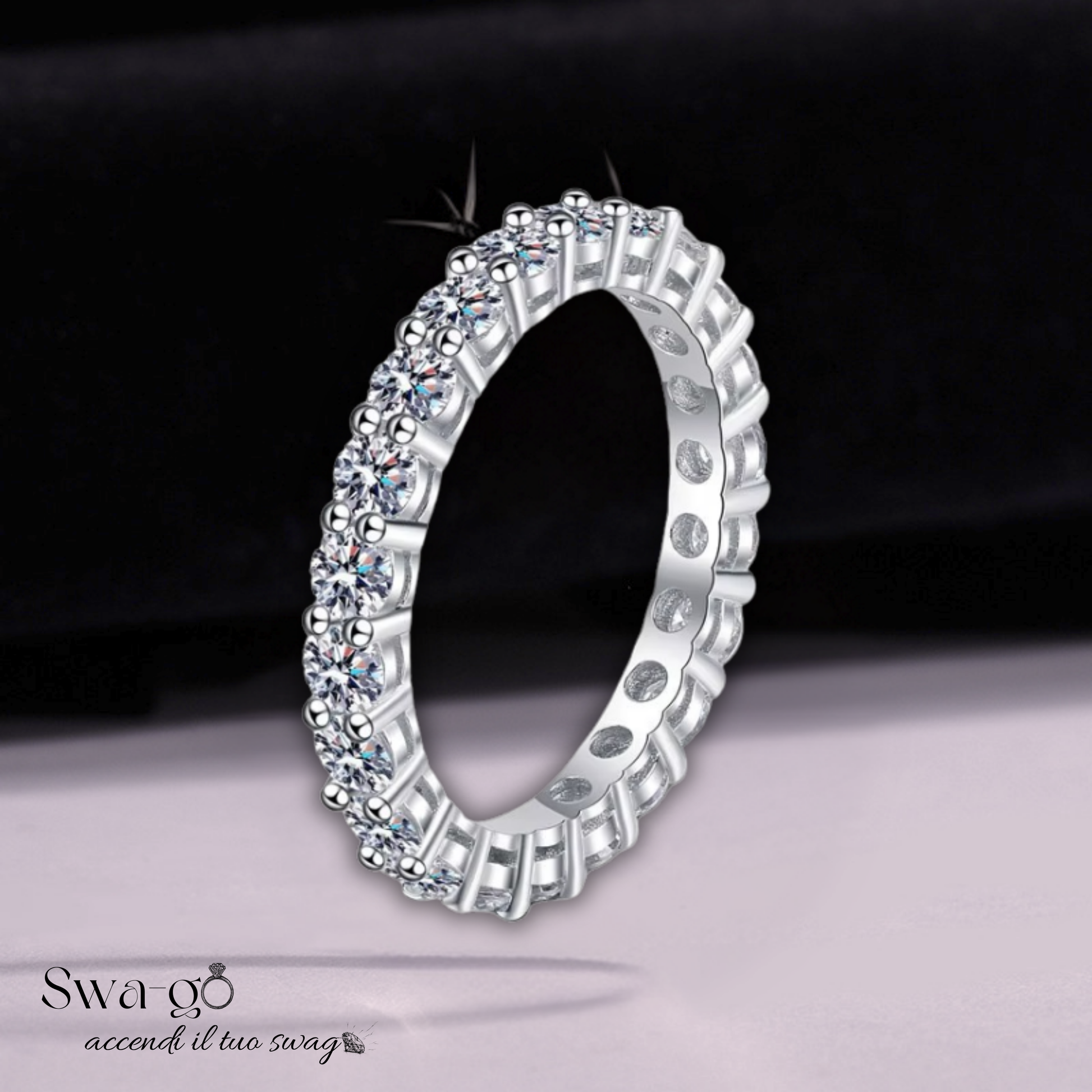 Anello fidanzamento moissanite argento con incastonatura a halo elegante