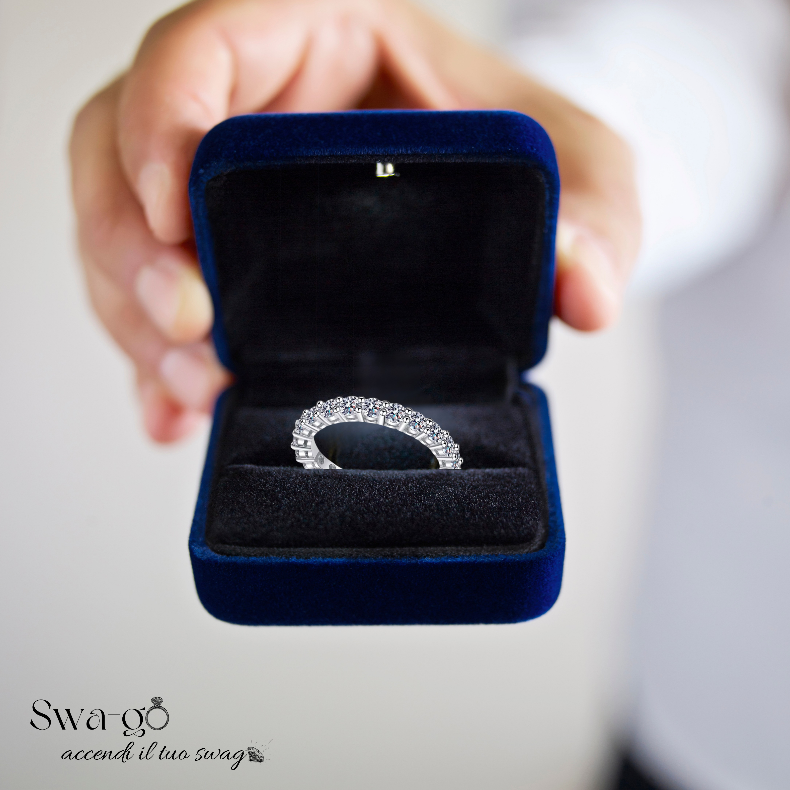 Confezione elegante per anello solitario moissanite certificata